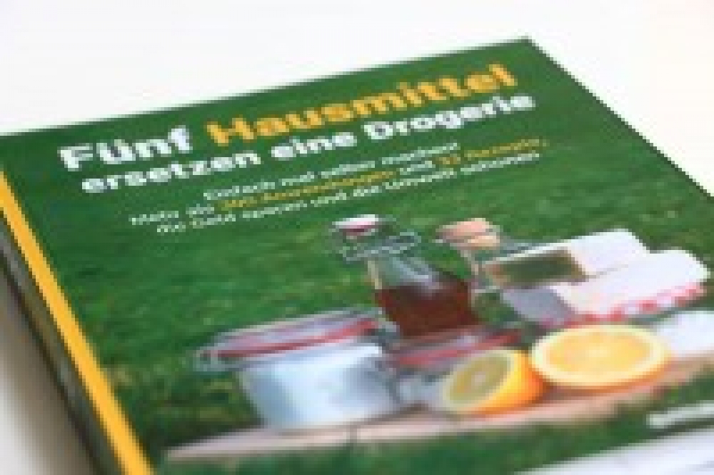 BUCH: Fünf Hausmittel ersetzen eine Drogerie